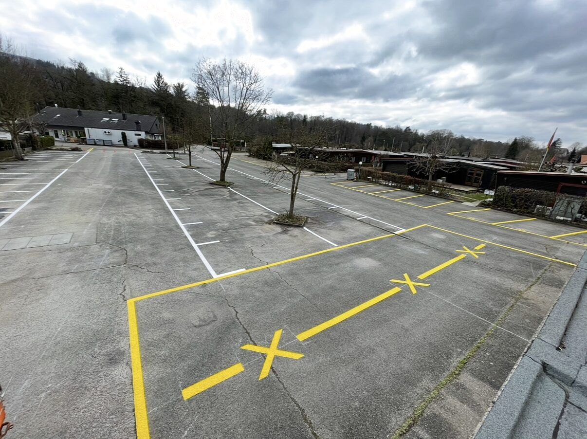 Parkplatzmarkierungen